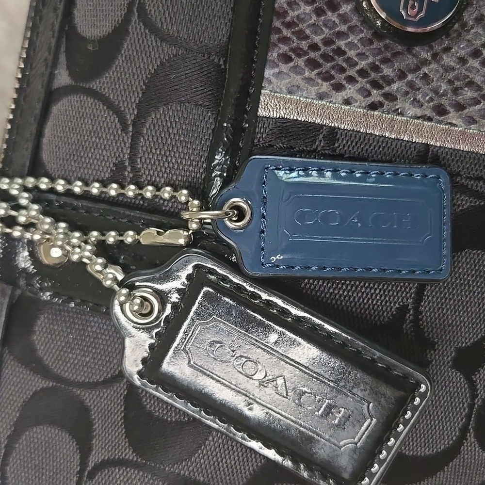 Coach Signature Satchel 2013 EUC Two Hangtags - Picture 3 of 11